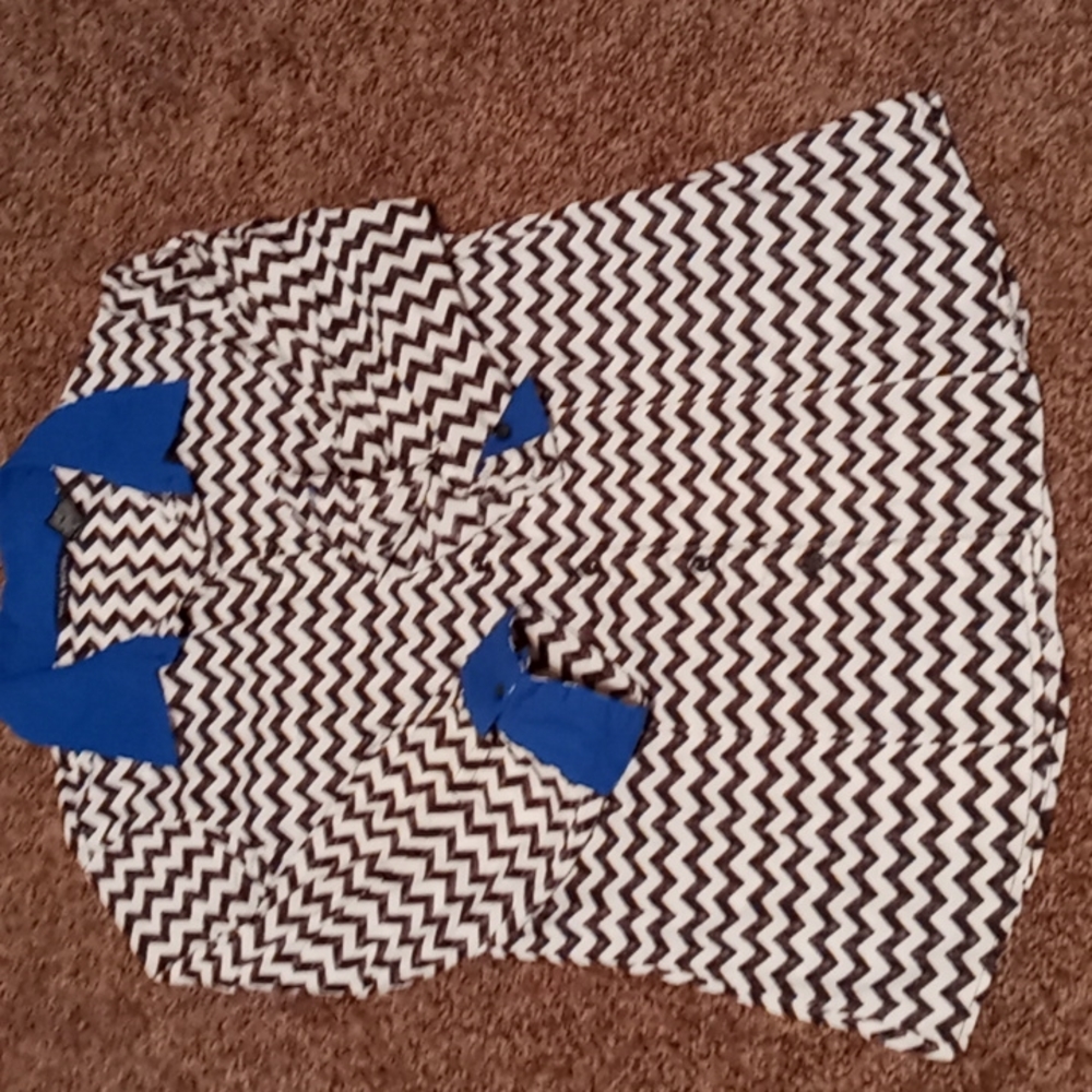 Patterned Blouse - Picture 8 of 8